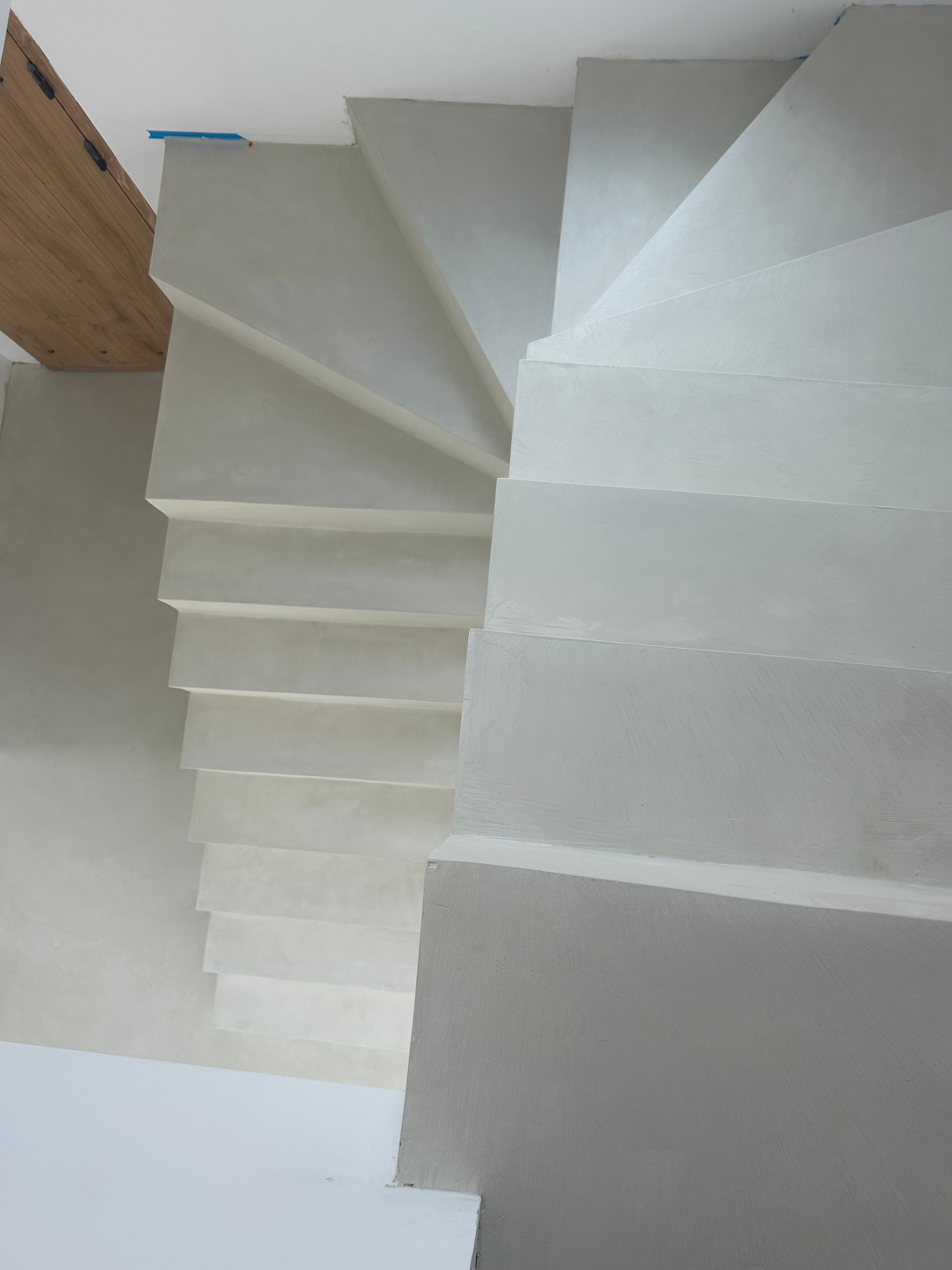 Comment Réaliser un Escalier en Béton Ciré